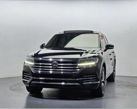 Серый Фольксваген Туарег, объемом двигателя 3 л и пробегом 88 тыс. км за 51200 $, фото 1 на Automoto.ua