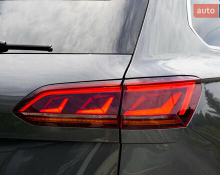 Серый Фольксваген Туарег, объемом двигателя 3 л и пробегом 160 тыс. км за 51500 $, фото 26 на Automoto.ua