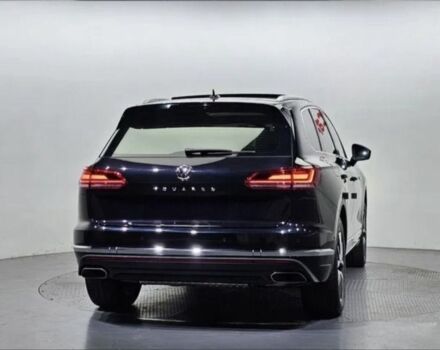 Серый Фольксваген Туарег, объемом двигателя 3 л и пробегом 88 тыс. км за 51200 $, фото 3 на Automoto.ua