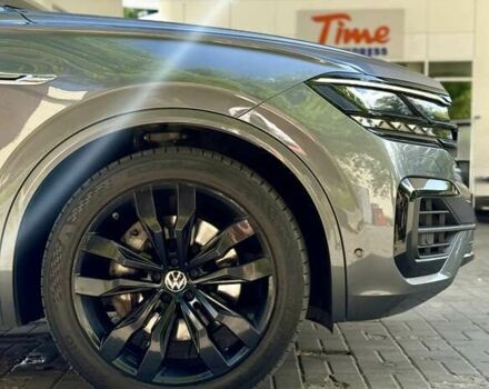 Сірий Фольксваген Туарег, об'ємом двигуна 3 л та пробігом 100 тис. км за 49500 $, фото 11 на Automoto.ua