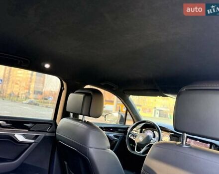 Серый Фольксваген Туарег, объемом двигателя 3 л и пробегом 115 тыс. км за 40500 $, фото 4 на Automoto.ua