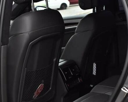 Сірий Фольксваген Туарег, об'ємом двигуна 2.99 л та пробігом 204 тис. км за 41999 $, фото 20 на Automoto.ua