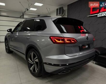 Серый Фольксваген Туарег, объемом двигателя 2.97 л и пробегом 53 тыс. км за 57000 $, фото 22 на Automoto.ua