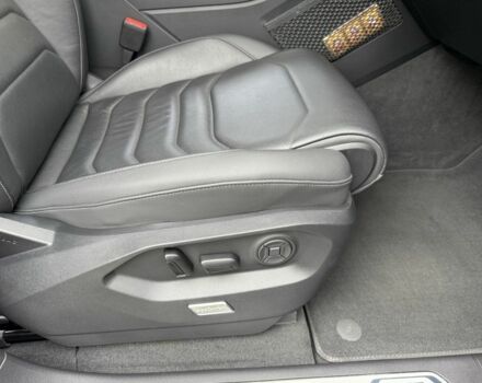 Серый Фольксваген Туарег, объемом двигателя 3 л и пробегом 62 тыс. км за 57950 $, фото 7 на Automoto.ua