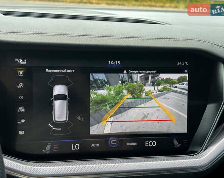 Серый Фольксваген Туарег, объемом двигателя 3 л и пробегом 160 тыс. км за 51500 $, фото 48 на Automoto.ua