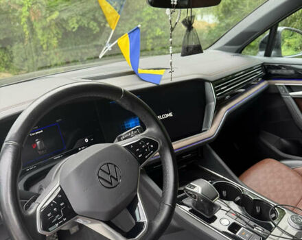 Серый Фольксваген Туарег, объемом двигателя 2.97 л и пробегом 108 тыс. км за 57800 $, фото 12 на Automoto.ua