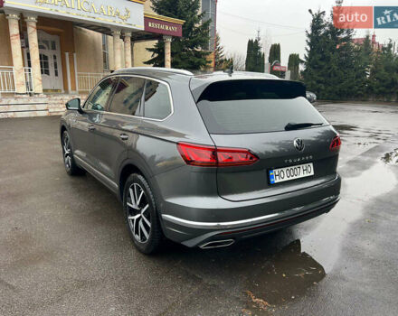 Серый Фольксваген Туарег, объемом двигателя 2.97 л и пробегом 120 тыс. км за 52500 $, фото 5 на Automoto.ua
