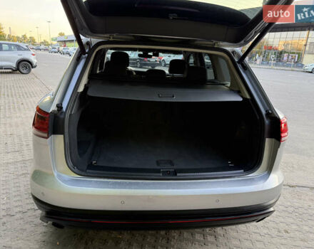 Серый Фольксваген Туарег, объемом двигателя 3 л и пробегом 56 тыс. км за 49000 $, фото 6 на Automoto.ua