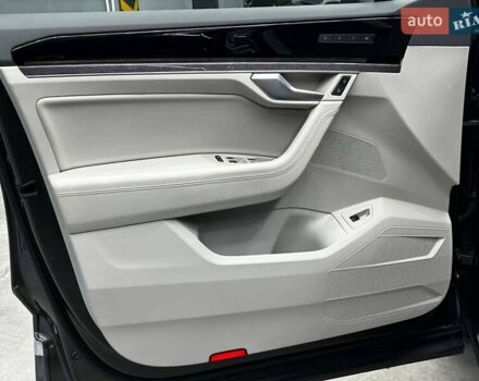 Фольксваген Туарег 2020 у Чернівцях на Automoto.ua Сірий Фольксваген Туарег, об'ємом двигуна 3 л та пробігом 90 тис. км за 50500 $, фото 7 на Automoto.ua