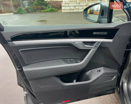 Серый Фольксваген Туарег, объемом двигателя 2.97 л и пробегом 120 тыс. км за 52500 $, фото 22 на Automoto.ua