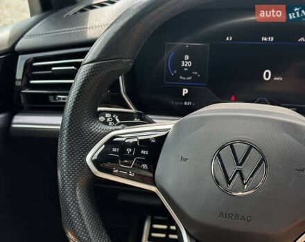 Серый Фольксваген Туарег, объемом двигателя 3 л и пробегом 160 тыс. км за 51500 $, фото 41 на Automoto.ua