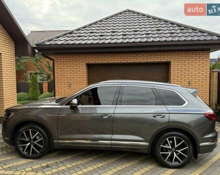 Сірий Фольксваген Туарег, об'ємом двигуна 2.97 л та пробігом 62 тис. км за 59000 $, фото 4 на Automoto.ua