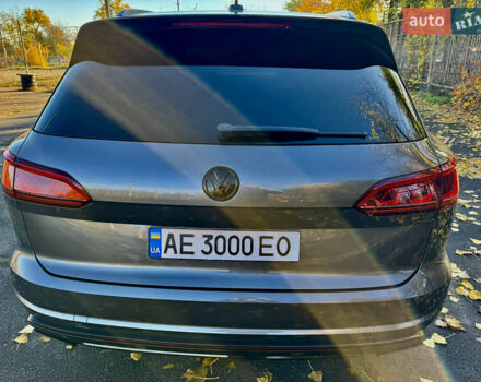 Фольксваген Туарег 2020 у Кривому Розі на Automoto.ua Сірий Фольксваген Туарег, об'ємом двигуна 3.96 л та пробігом 111 тис. км за 72000 $, фото 5 на Automoto.ua