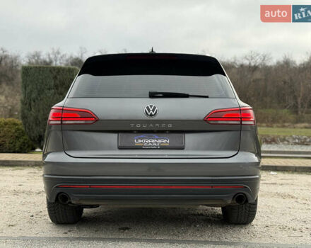 Сірий Фольксваген Туарег, об'ємом двигуна 2.97 л та пробігом 180 тис. км за 39500 $, фото 6 на Automoto.ua