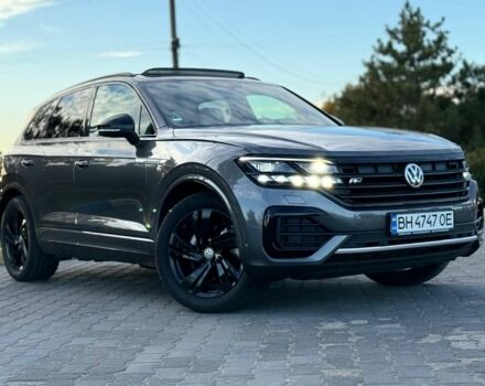 Серый Фольксваген Туарег, объемом двигателя 3 л и пробегом 210 тыс. км за 1402 $, фото 1 на Automoto.ua