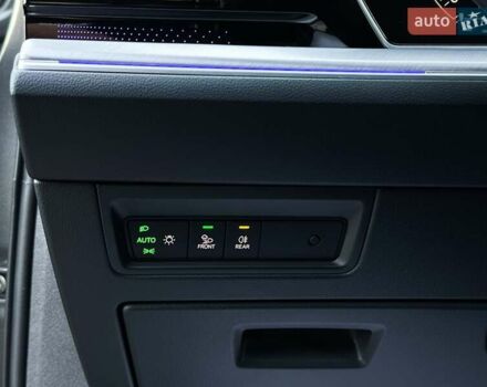 Серый Фольксваген Туарег, объемом двигателя 3 л и пробегом 135 тыс. км за 52999 $, фото 40 на Automoto.ua