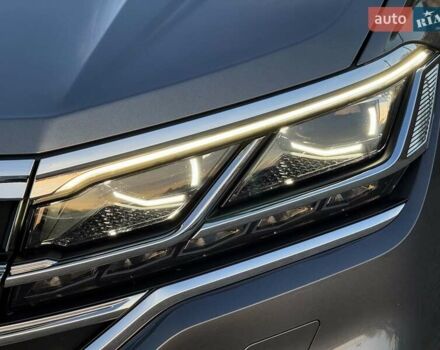 Серый Фольксваген Туарег, объемом двигателя 3 л и пробегом 135 тыс. км за 52999 $, фото 13 на Automoto.ua