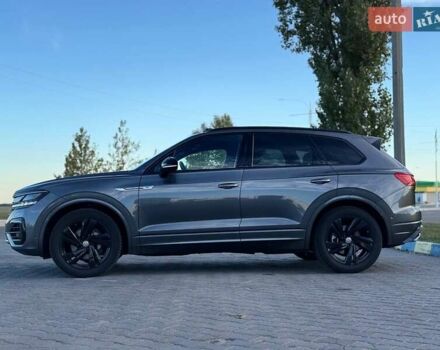 Сірий Фольксваген Туарег, об'ємом двигуна 2.97 л та пробігом 199 тис. км за 59999 $, фото 1 на Automoto.ua