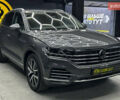 Фольксваген Туарег 2020 у Чернівцях на Automoto.ua Сірий Фольксваген Туарег, об'ємом двигуна 3 л та пробігом 90 тис. км за 50500 $, фото 1 на Automoto.ua