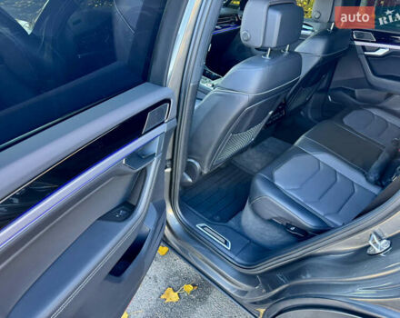 Фольксваген Туарег 2020 у Кривому Розі на Automoto.ua Сірий Фольксваген Туарег, об'ємом двигуна 3.96 л та пробігом 111 тис. км за 72000 $, фото 17 на Automoto.ua