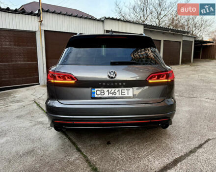 Серый Фольксваген Туарег, объемом двигателя 2.97 л и пробегом 125 тыс. км за 46800 $, фото 2 на Automoto.ua