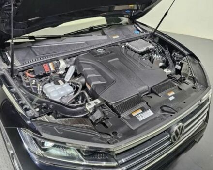 Серый Фольксваген Туарег, объемом двигателя 3 л и пробегом 88 тыс. км за 51200 $, фото 5 на Automoto.ua