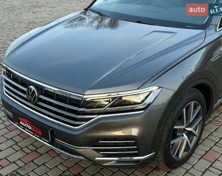 Серый Фольксваген Туарег, объемом двигателя 3 л и пробегом 135 тыс. км за 52999 $, фото 11 на Automoto.ua