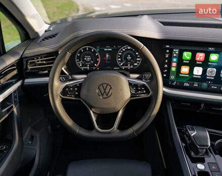 Фольксваген Туарег 2020 в Киеве на Automoto.ua Серый Фольксваген Туарег, объемом двигателя 3 л и пробегом 45 тыс. км за 59900 $, фото 33 на Automoto.ua