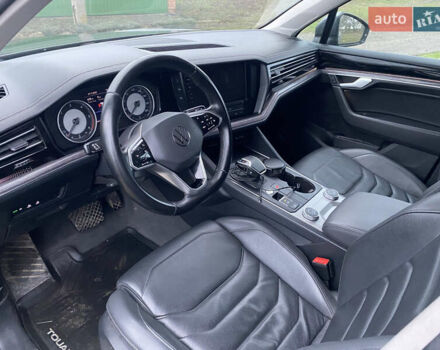 Серый Фольксваген Туарег, объемом двигателя 2.97 л и пробегом 180 тыс. км за 38000 $, фото 8 на Automoto.ua