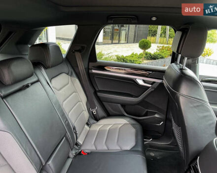 Серый Фольксваген Туарег, объемом двигателя 3 л и пробегом 160 тыс. км за 51500 $, фото 64 на Automoto.ua