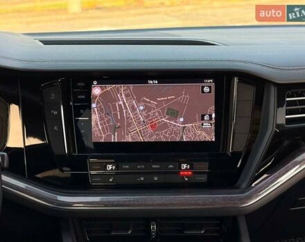 Серый Фольксваген Туарег, объемом двигателя 3 л и пробегом 115 тыс. км за 40500 $, фото 8 на Automoto.ua