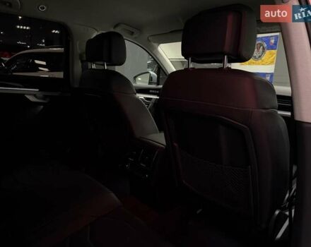 Серый Фольксваген Туарег, объемом двигателя 2.97 л и пробегом 53 тыс. км за 57000 $, фото 47 на Automoto.ua