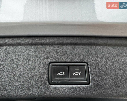 Фольксваген Туарег 2020 у Києві на Automoto.ua Сірий Фольксваген Туарег, об'ємом двигуна 3 л та пробігом 41 тис. км за 48700 $, фото 20 на Automoto.ua