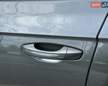 Серый Фольксваген Туарег, объемом двигателя 3 л и пробегом 160 тыс. км за 51500 $, фото 75 на Automoto.ua