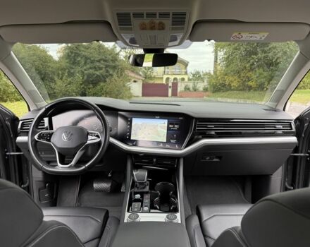 Серый Фольксваген Туарег, объемом двигателя 3 л и пробегом 62 тыс. км за 57950 $, фото 12 на Automoto.ua