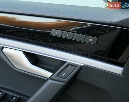 Серый Фольксваген Туарег, объемом двигателя 3 л и пробегом 135 тыс. км за 52999 $, фото 29 на Automoto.ua