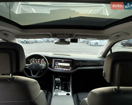 Серый Фольксваген Туарег, объемом двигателя 3 л и пробегом 56 тыс. км за 49000 $, фото 11 на Automoto.ua