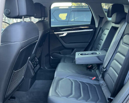 Серый Фольксваген Туарег, объемом двигателя 2.99 л и пробегом 88 тыс. км за 46800 $, фото 13 на Automoto.ua