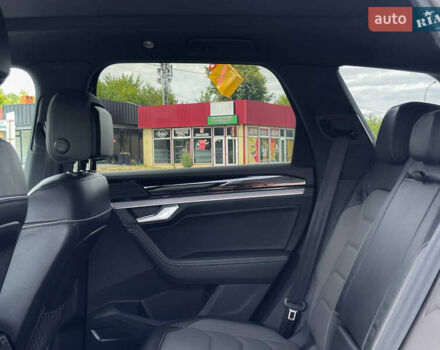 Серый Фольксваген Туарег, объемом двигателя 3 л и пробегом 160 тыс. км за 51500 $, фото 53 на Automoto.ua