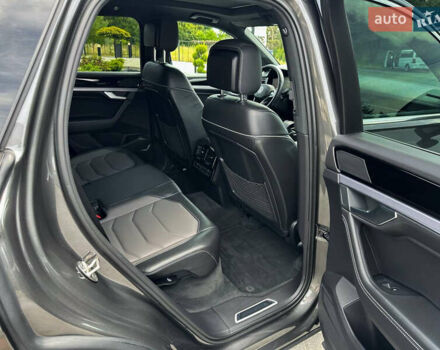 Серый Фольксваген Туарег, объемом двигателя 3 л и пробегом 160 тыс. км за 51500 $, фото 63 на Automoto.ua