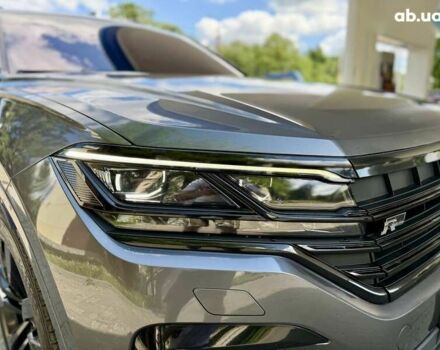 Сірий Фольксваген Туарег, об'ємом двигуна 3 л та пробігом 100 тис. км за 49500 $, фото 10 на Automoto.ua