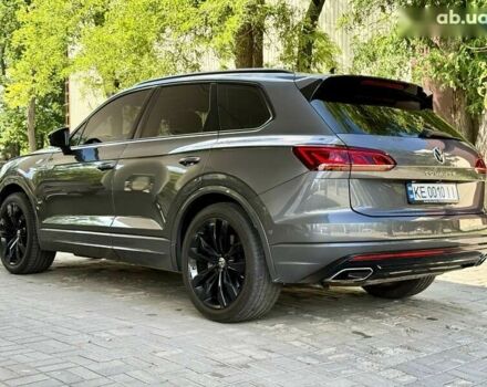Сірий Фольксваген Туарег, об'ємом двигуна 3 л та пробігом 100 тис. км за 49500 $, фото 17 на Automoto.ua