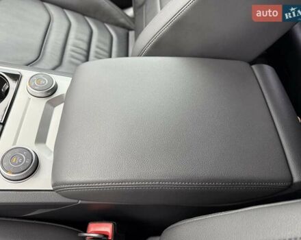 Сірий Фольксваген Туарег, об'ємом двигуна 2.97 л та пробігом 62 тис. км за 59000 $, фото 24 на Automoto.ua