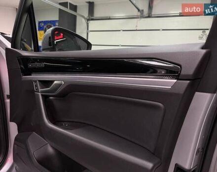 Серый Фольксваген Туарег, объемом двигателя 2.97 л и пробегом 53 тыс. км за 57000 $, фото 49 на Automoto.ua