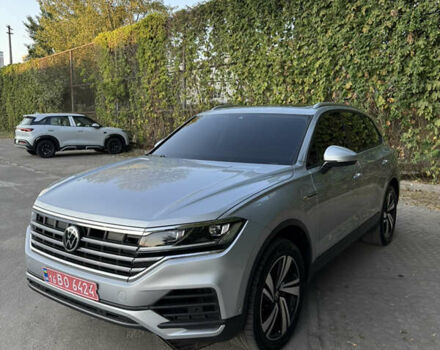Серый Фольксваген Туарег, объемом двигателя 3 л и пробегом 56 тыс. км за 49000 $, фото 7 на Automoto.ua
