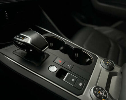 Серый Фольксваген Туарег, объемом двигателя 2.97 л и пробегом 147 тыс. км за 42999 $, фото 16 на Automoto.ua