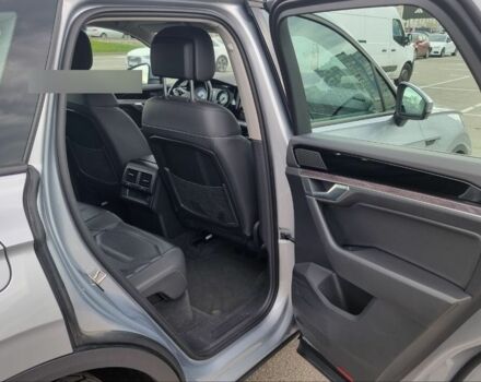 Серый Фольксваген Туарег, объемом двигателя 3 л и пробегом 150 тыс. км за 45000 $, фото 10 на Automoto.ua