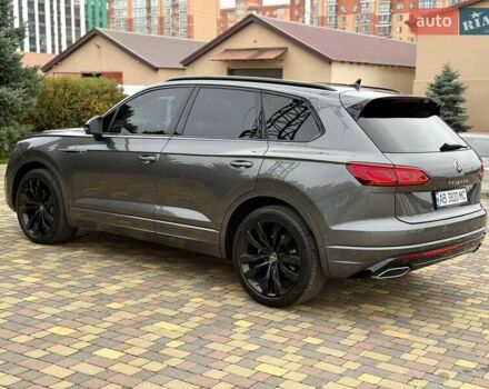 Серый Фольксваген Туарег, объемом двигателя 2.97 л и пробегом 97 тыс. км за 58700 $, фото 6 на Automoto.ua