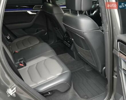 Серый Фольксваген Туарег, объемом двигателя 4 л и пробегом 196 тыс. км за 75900 $, фото 13 на Automoto.ua