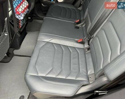 Серый Фольксваген Туарег, объемом двигателя 2.97 л и пробегом 86 тыс. км за 58000 $, фото 12 на Automoto.ua